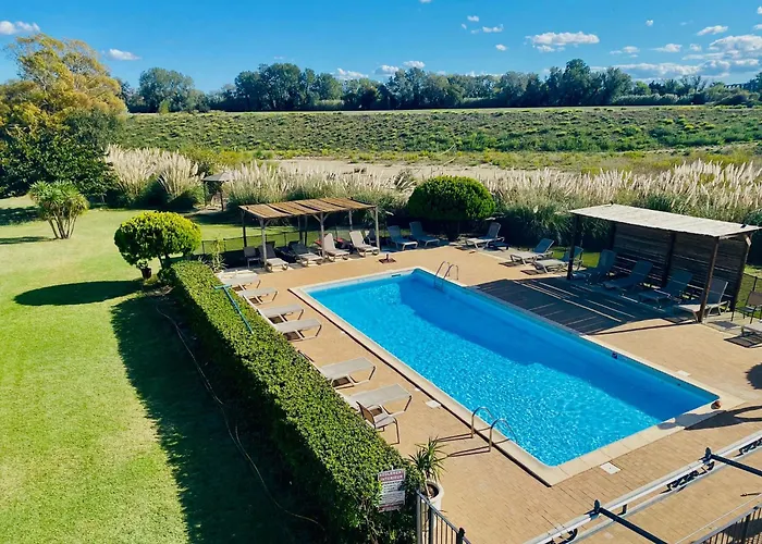 Hotel Le Mas Des Ponts D\'Arles